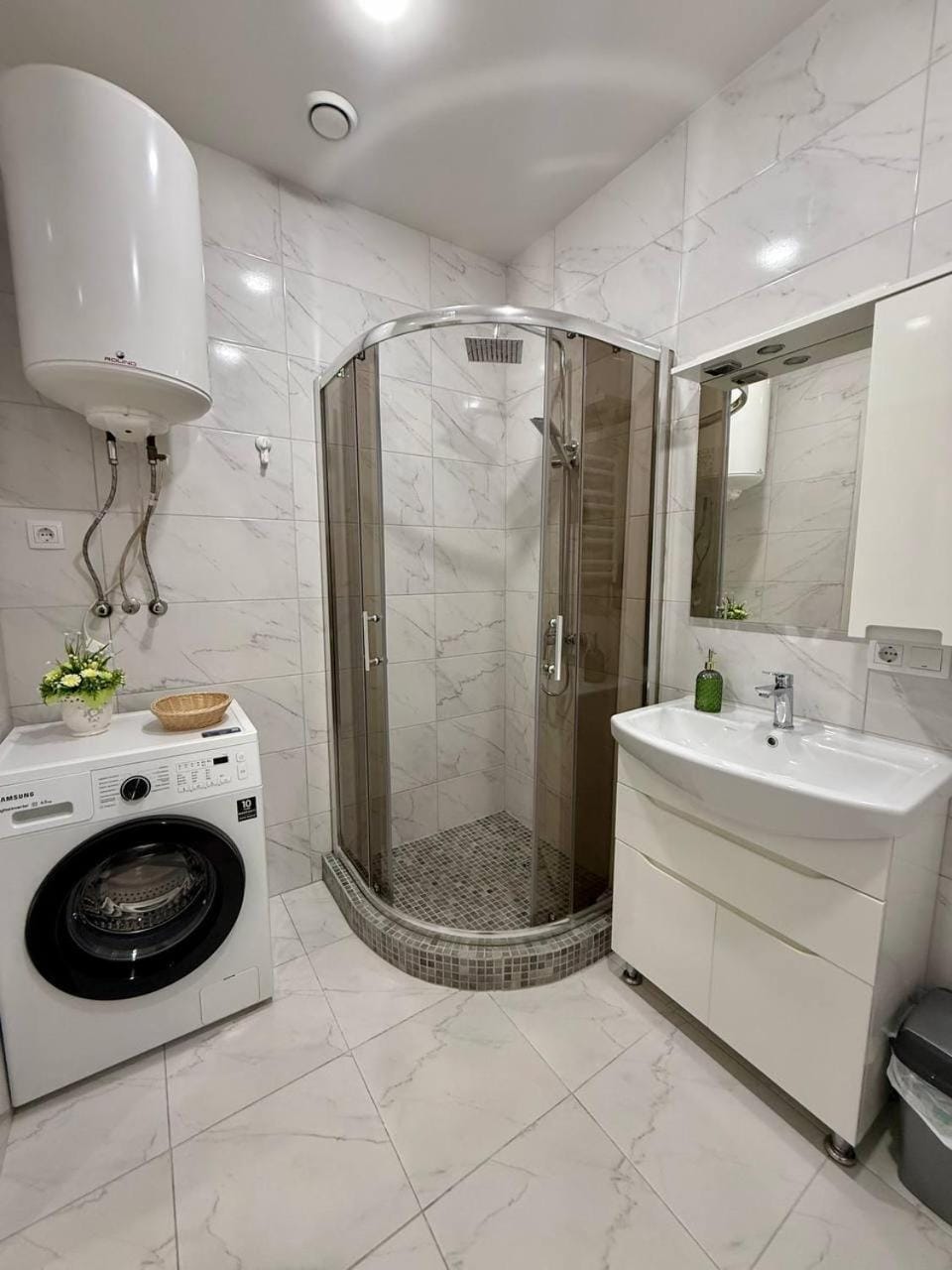 Shower, Toilet, washing machine