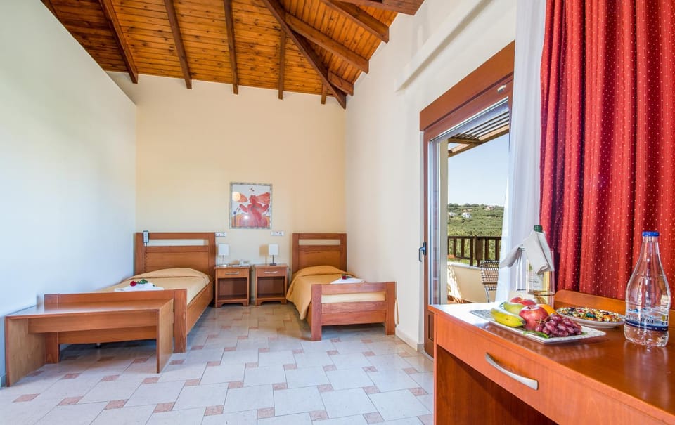 Shower, Bathroom, TV and multimedia, Coffee/tea facilities, Balcony/Terrace, Photo of the whole room, Bedroom