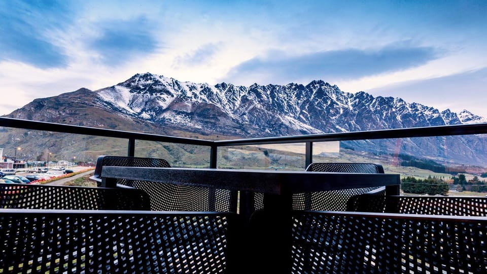 Executive 2 Bedroom Apartment Remarkables Park Apartment in Queenstown