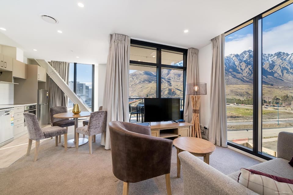 Executive 2 Bedroom Apartment Remarkables Park Apartment in Queenstown