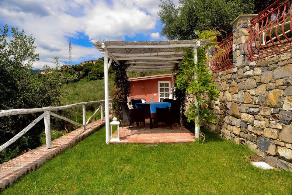 Patio, Day, Garden, Garden view