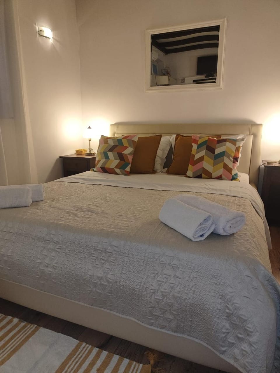 Bed, Bedroom, air conditioner