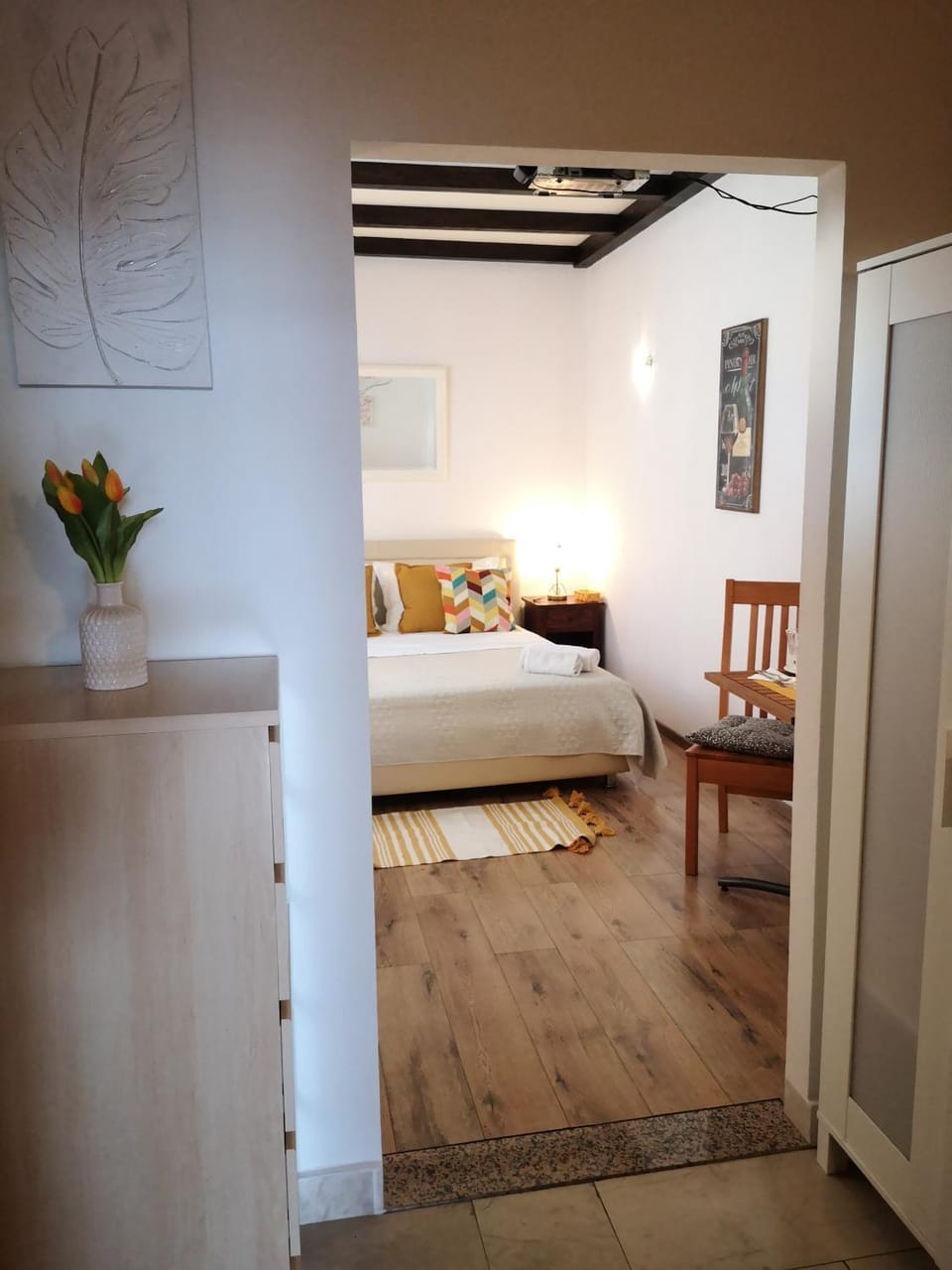 Photo of the whole room