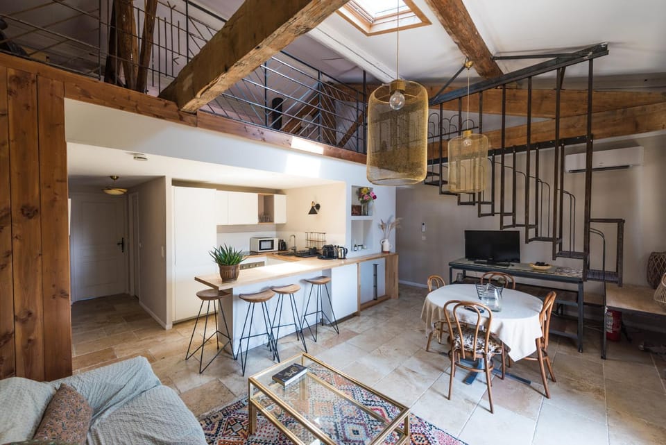 Kitchen or kitchenette, Living room, Dining area