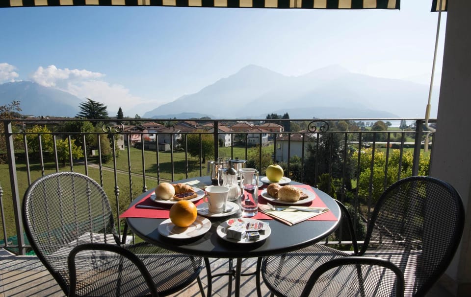 Balcony/Terrace, Internal: Not applicable to any particular room