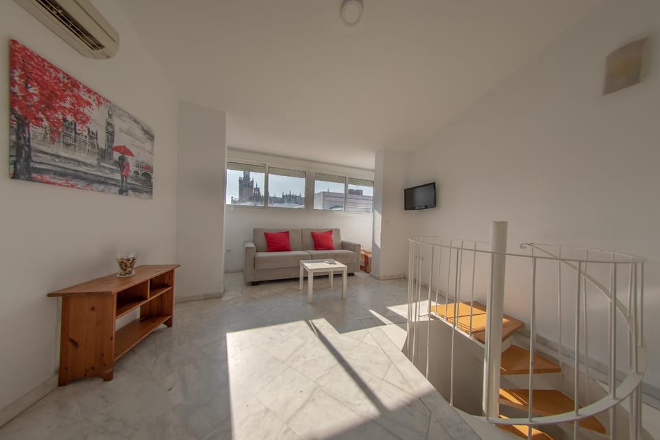 Living room, Photo of the whole room, Seating area, air conditioner