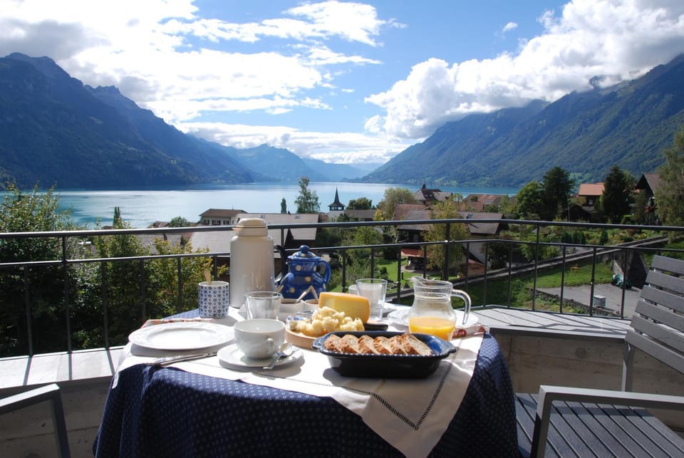 Dining area, Lake view, Continental breakfast