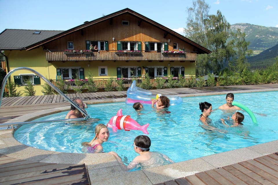 Swimming pool, Swimming pool