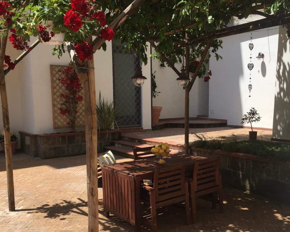 SECRET GARDEN apartment House in Castellammare di Stabia