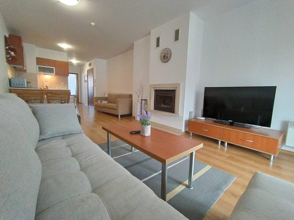 Living room, Photo of the whole room