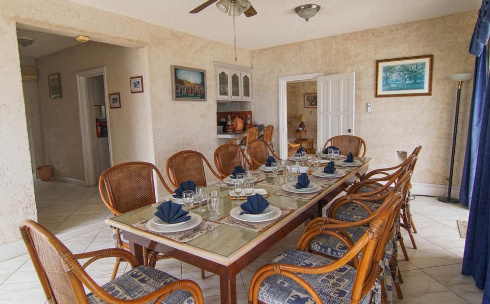 Dining area, Dinner