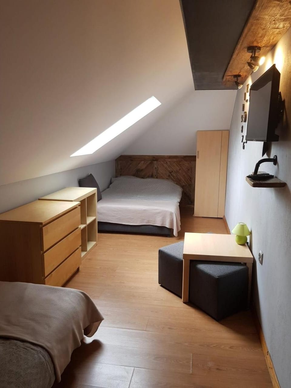 Photo of the whole room