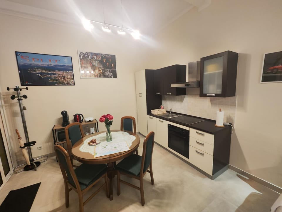 Studio Queen Apartment in Split