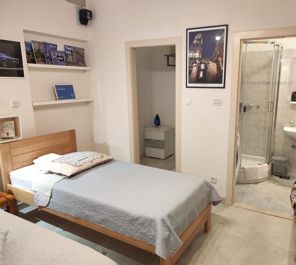 Studio Queen Apartment in Split