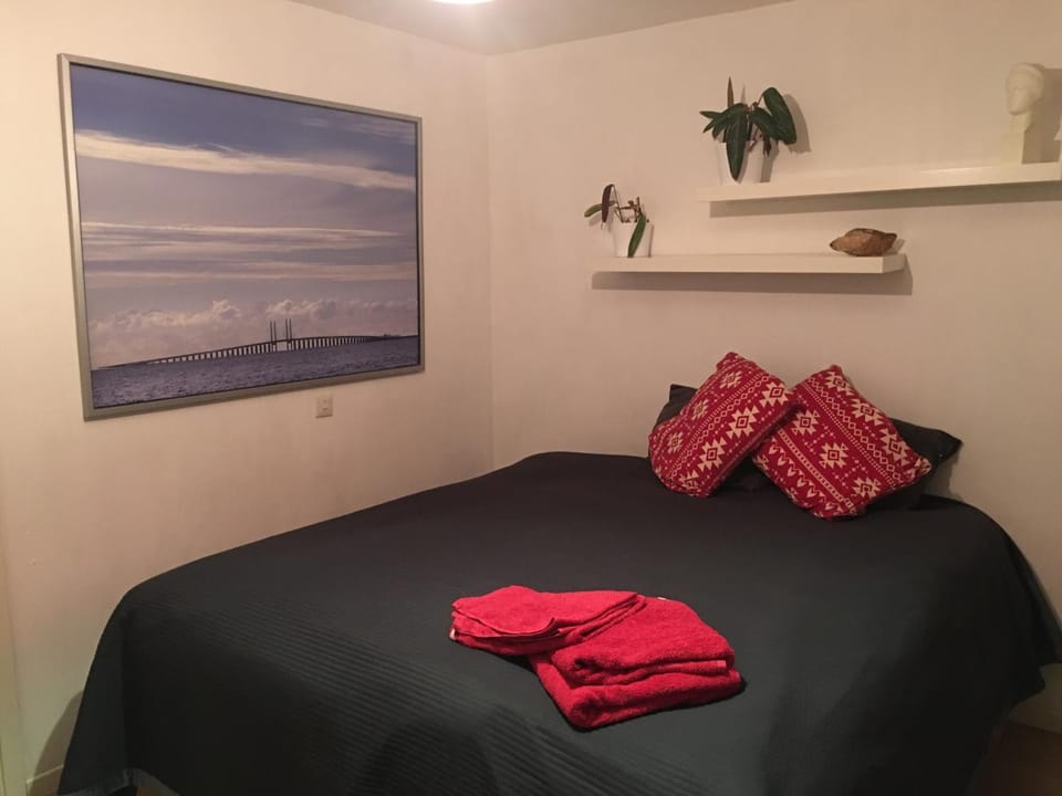 Bed, Photo of the whole room