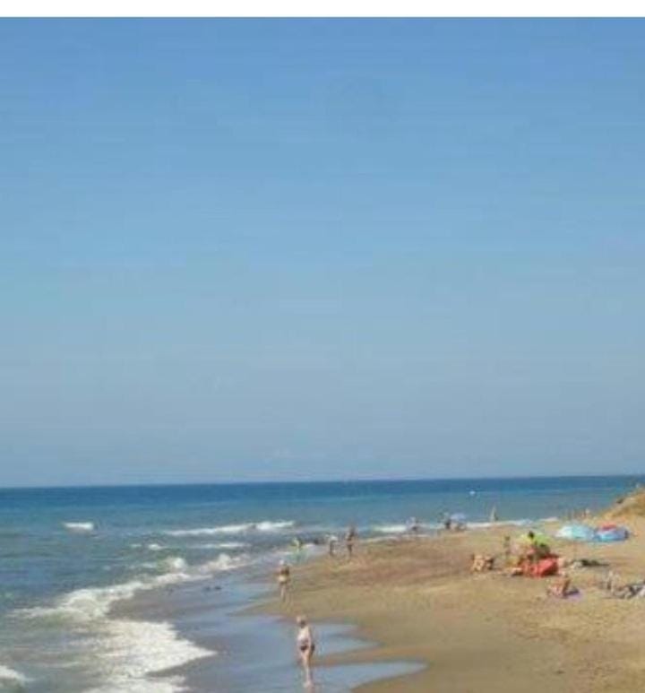 Atico primera linea del mar Apartment in Sitio de Calahonda