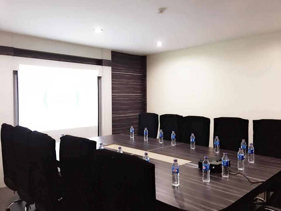 Meeting/conference room