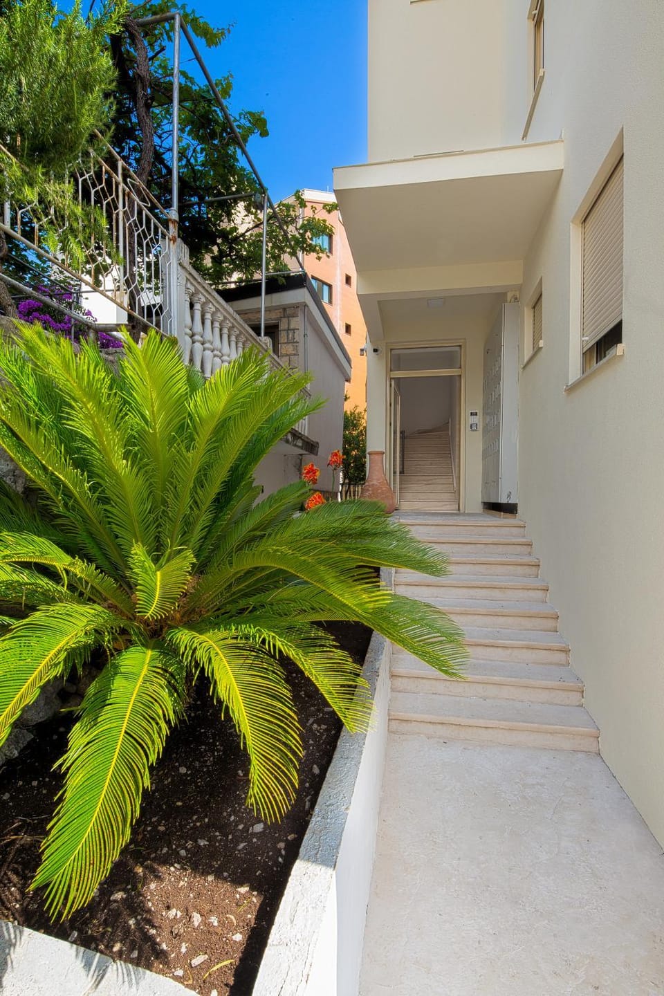 Property building, Garden