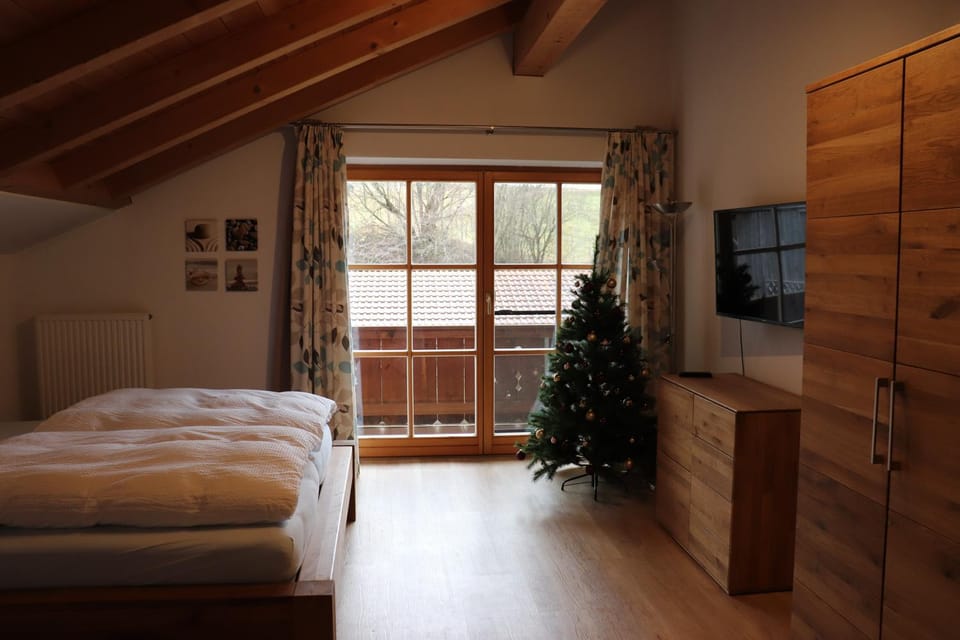 Bed, TV and multimedia, Photo of the whole room, Bedroom, Area and facilities
