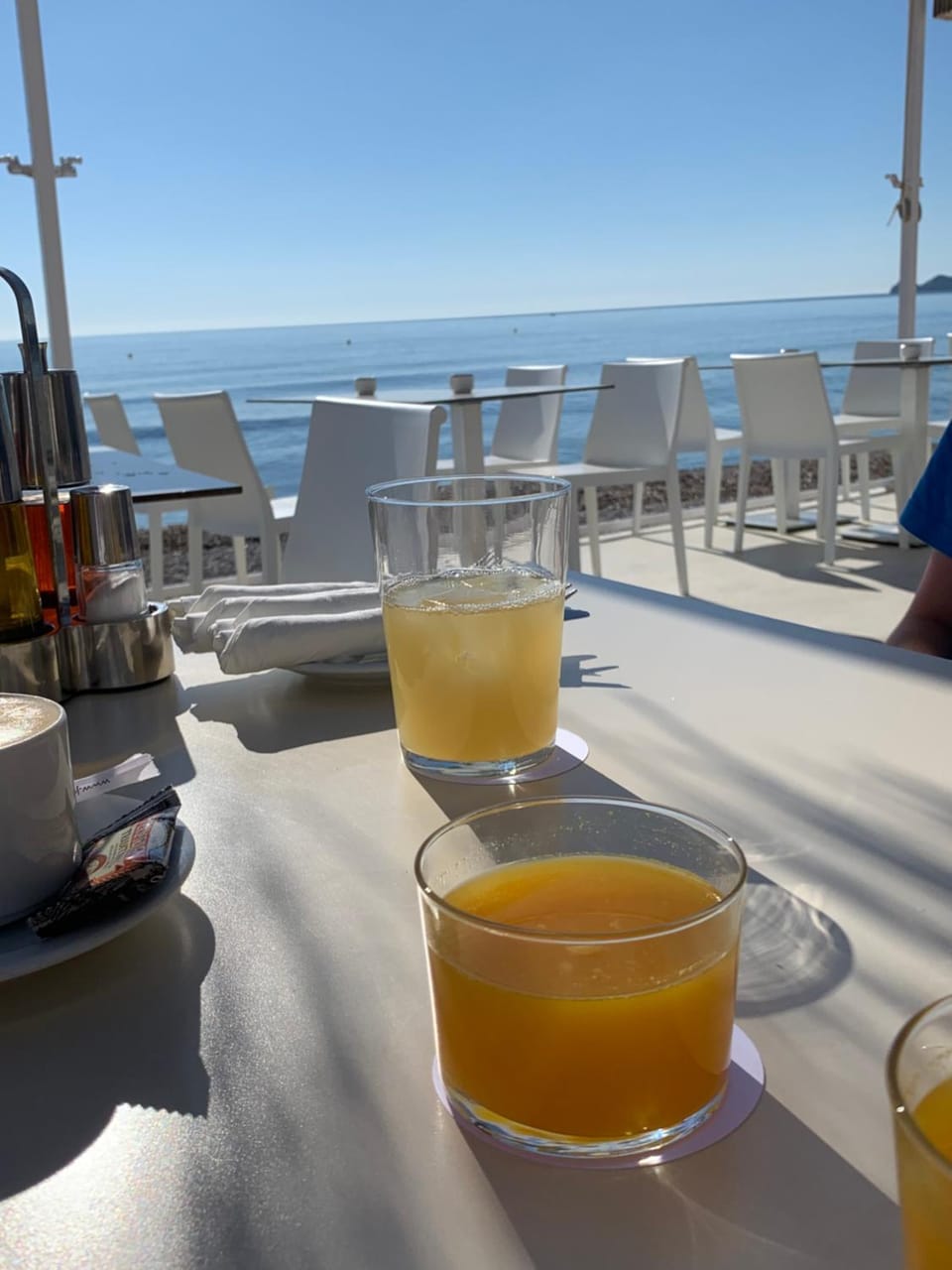 Restaurant/places to eat, Beach