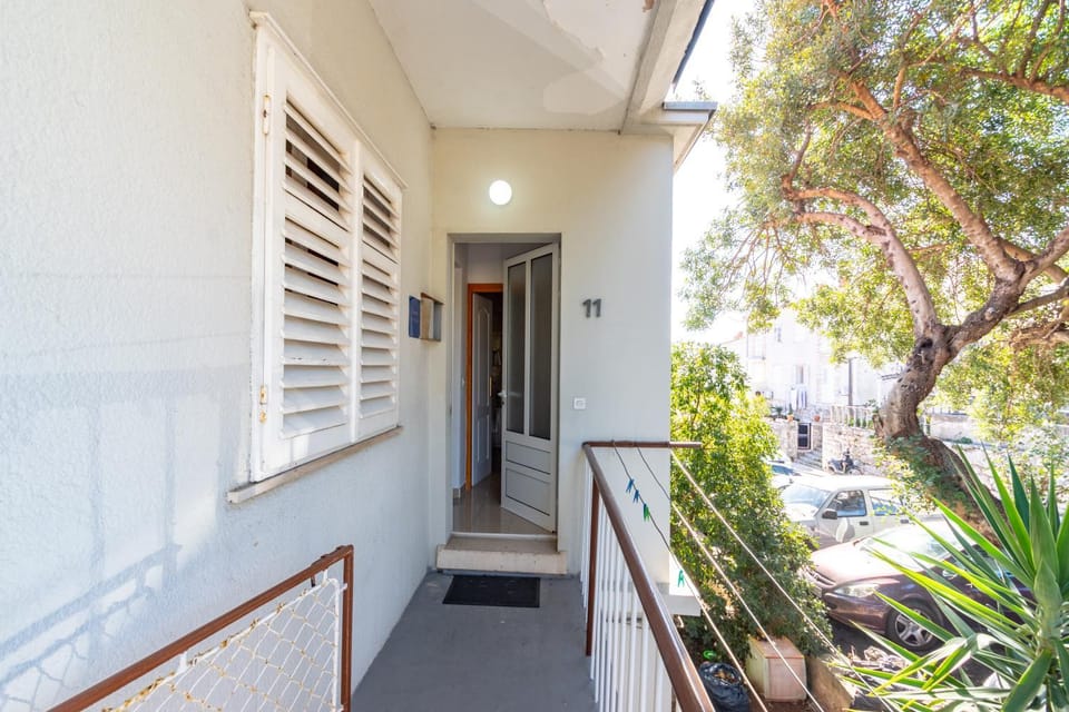 Patio, Facade/entrance