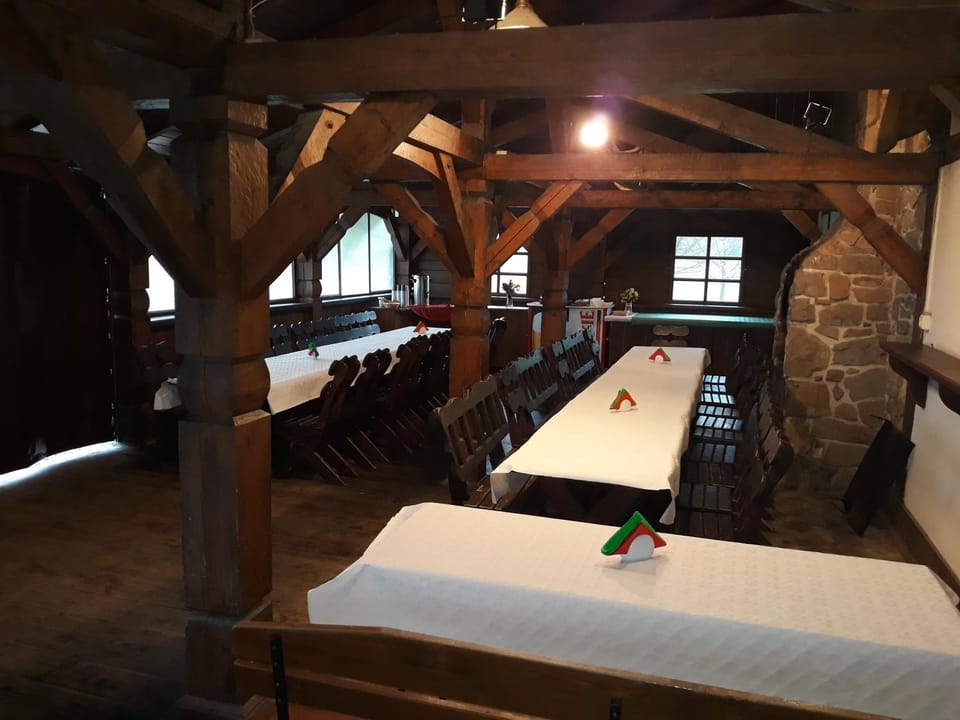 Property building, Staff, BBQ facilities, Fishing, Skiing, Banquet/Function facilities, Canoeing, Hiking, Cycling, Evening entertainment, Entertainment, Meals, Lunch, Dinner, Alcoholic drinks, Non alcoholic drinks, Family