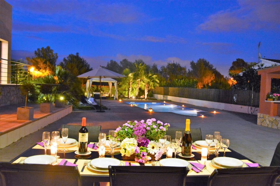 Garden, Food and drinks, Dinner
