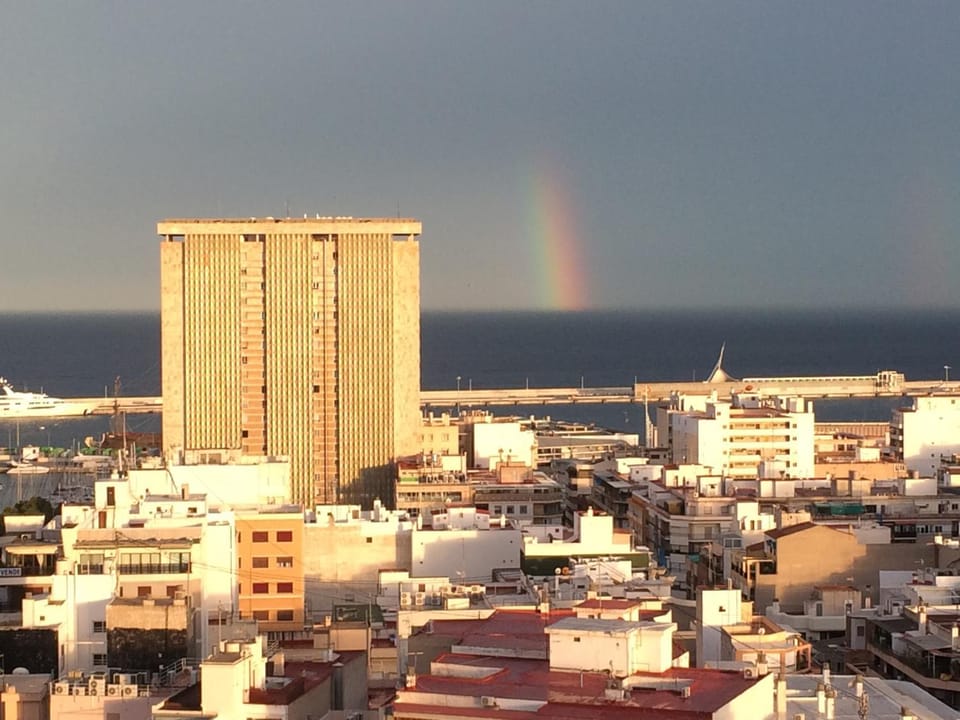 Spring, Off site, On site, City view, City view, Sea view, Sea view, Street view, Street view, Time of day