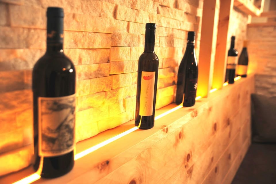 Restaurant/places to eat, Drinks, Alcoholic drinks