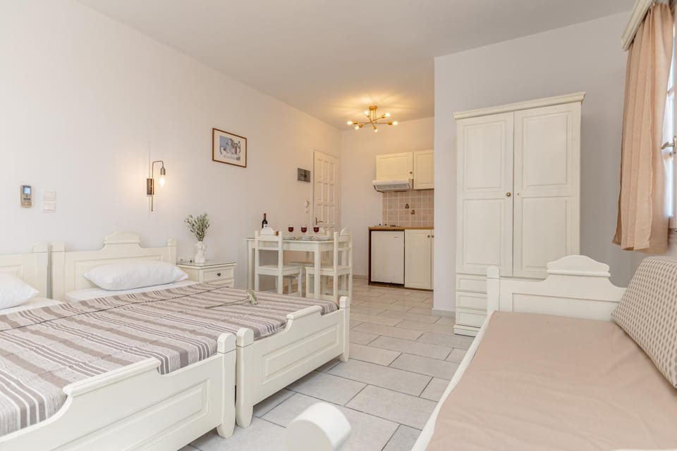 Golden Silence Studios Apartment in Agios Prokopios