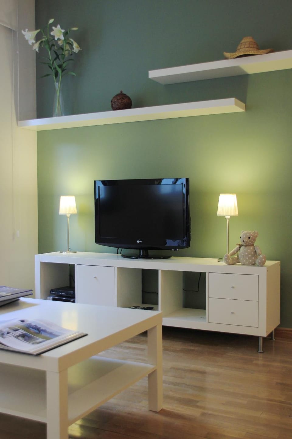 Living room, Dining area