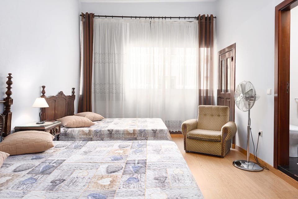 Bed, Bathroom, Photo of the whole room