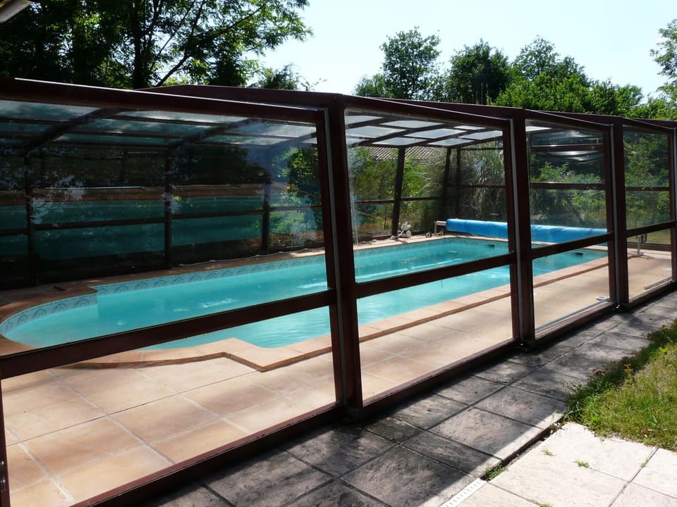 Swimming pool, Swimming pool