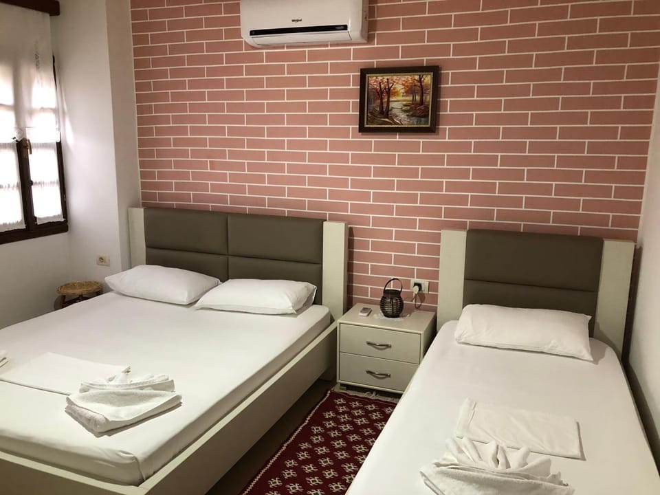 Dhimitri's guest house Bed and Breakfast in Europe
