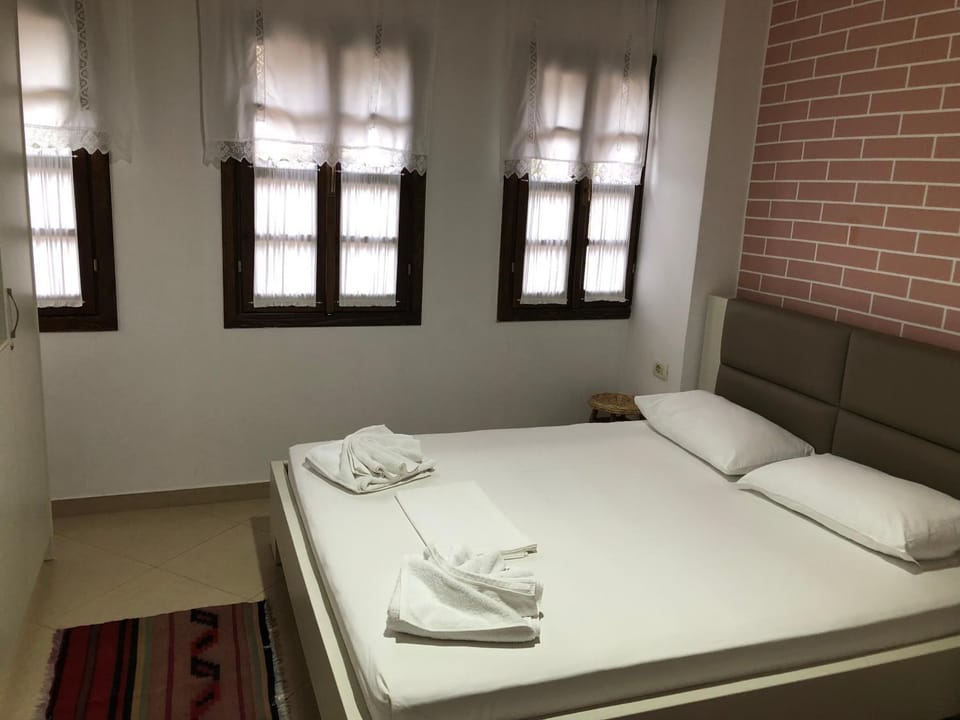 Dhimitri's guest house Bed and Breakfast in Europe