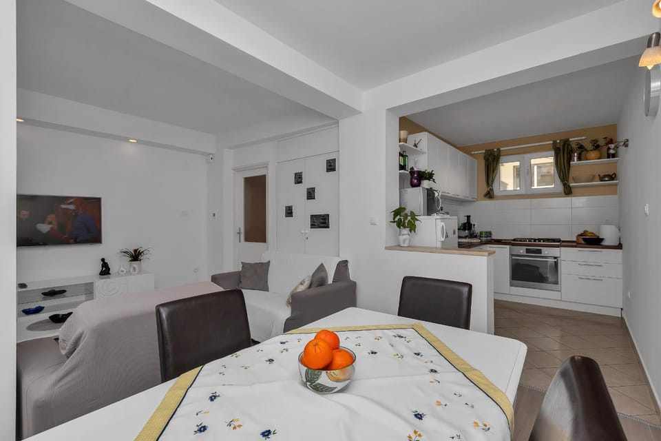 Katja Apartment in Makarska