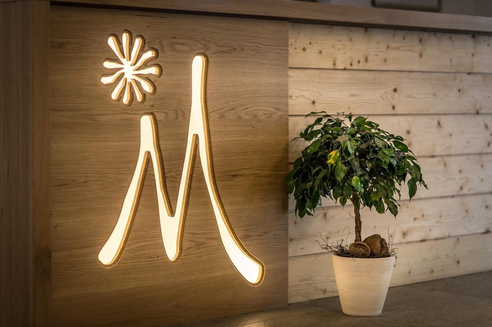 Lobby or reception, Mountain view