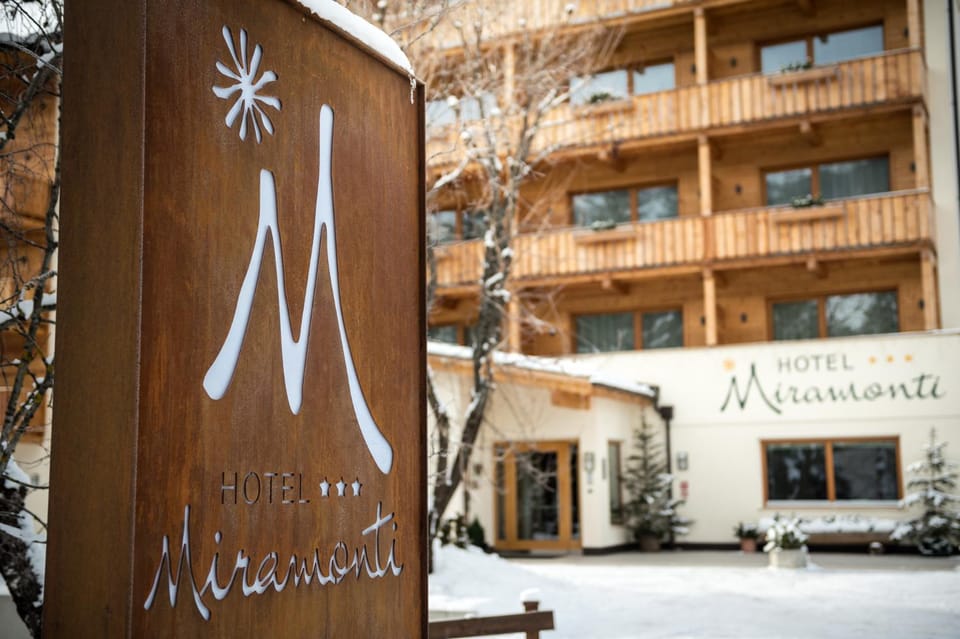 Facade/entrance, Property logo or sign