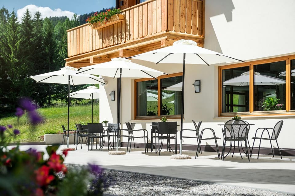 Natural landscape, Balcony/Terrace, Fitness centre/facilities