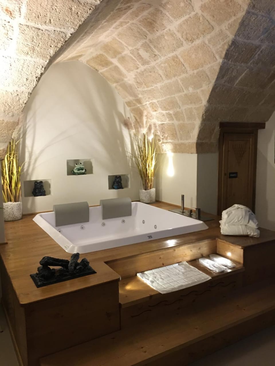 Hot Tub, Bedroom