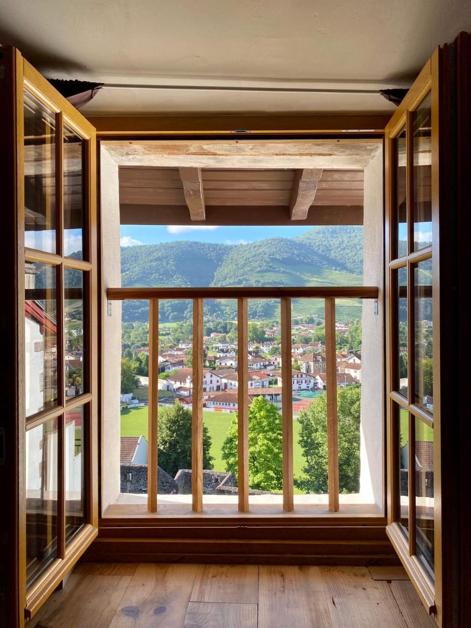 Gite de la Porte Saint Jacques: a hostel for pilgrims Hostel in French Basque Country