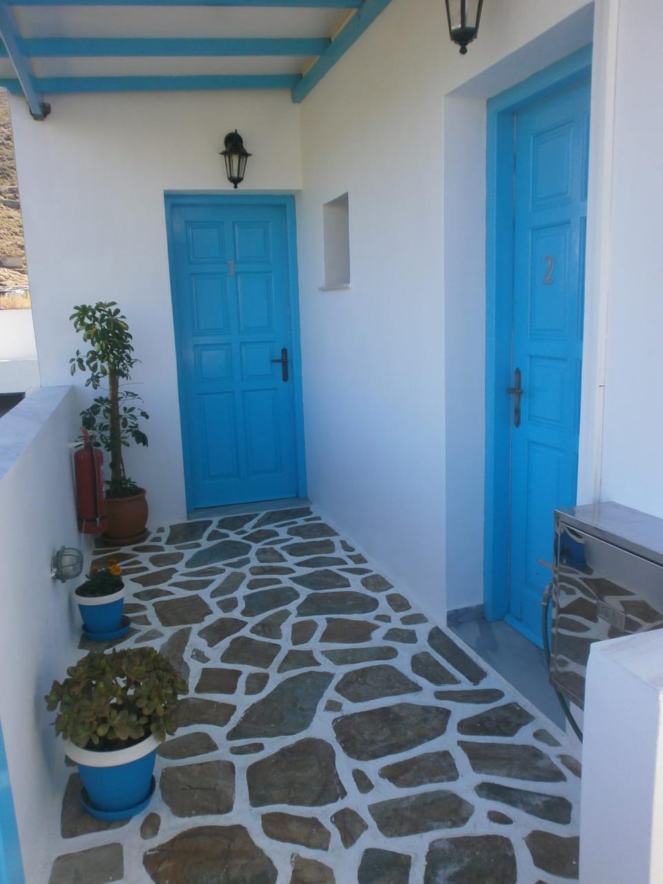 Facade/entrance