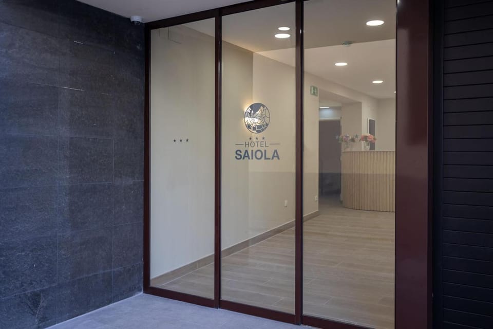 Property building, Lobby or reception