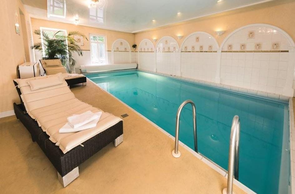 Swimming pool, Swimming pool