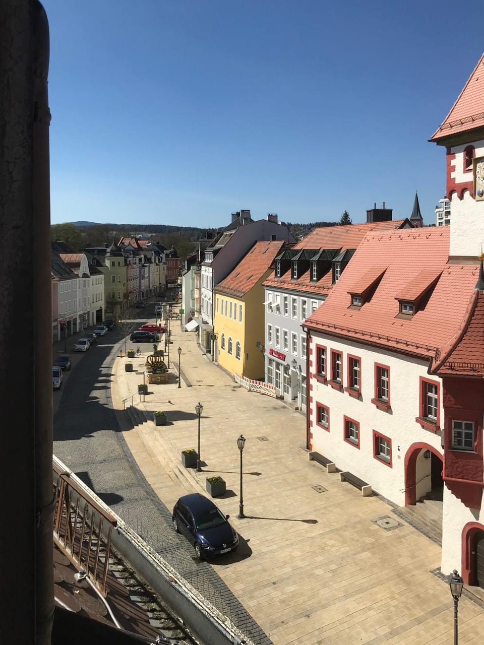 Nearby landmark, Neighbourhood, City view, Street view