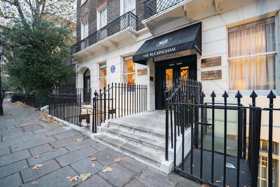Property building, Facade/entrance, Street view