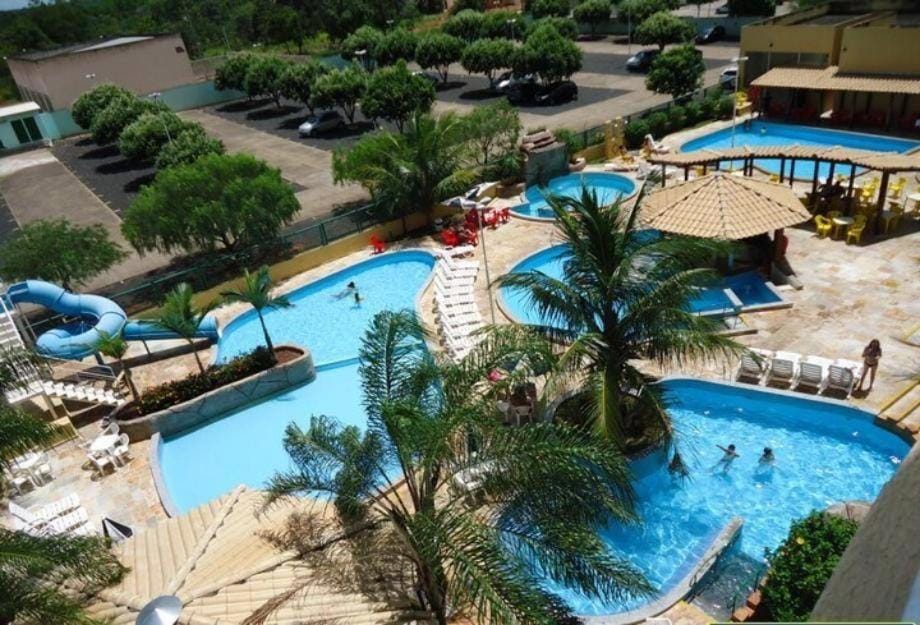 1307 AP 2 Quartos Shopping , banheira de hidromassagem no banheiro, COOLER liberado no parque aquático, internet no ap, proximo ao shopping singapura Apartment in State of Goiás