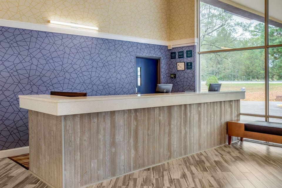 Lobby or reception, On site