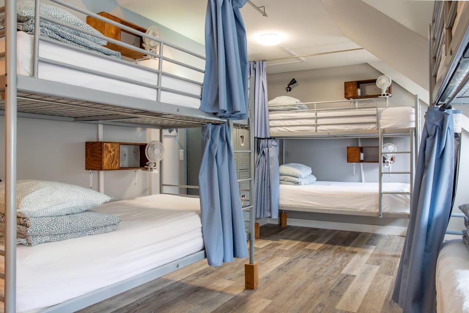 bunk bed