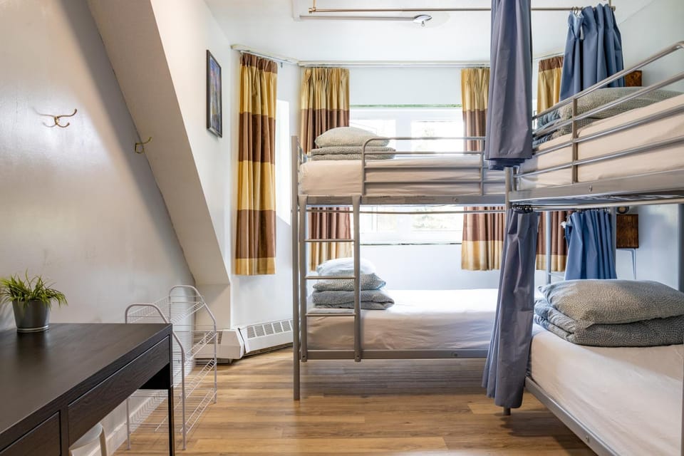 bunk bed